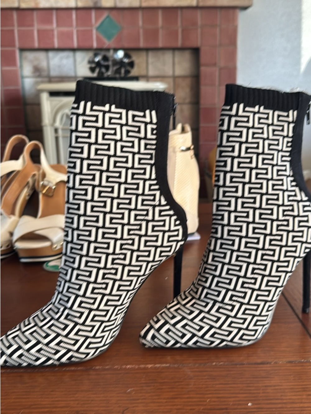 Rouge Helium Black & White Geometric Knit Ankle Boots